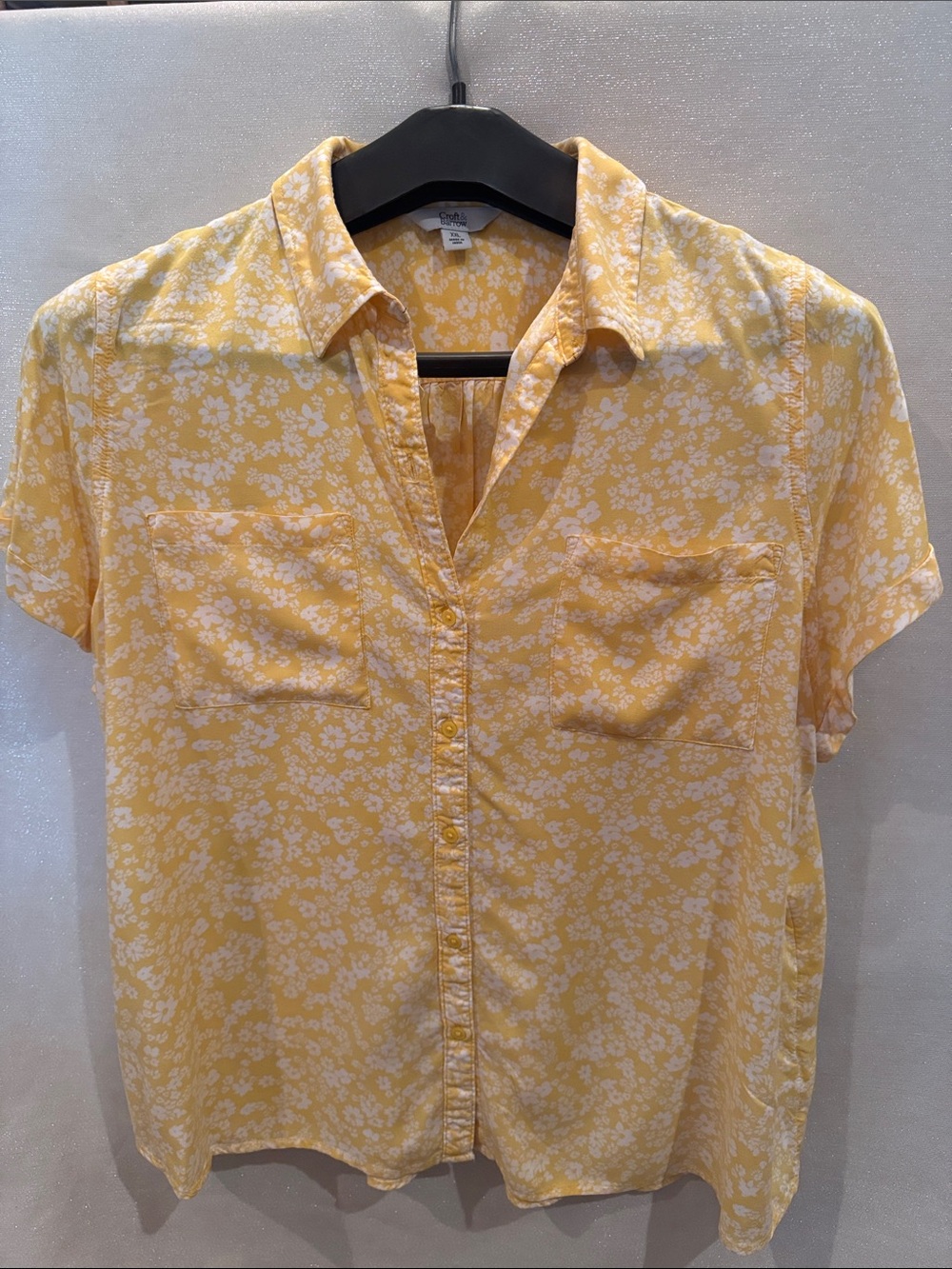 croft & barrow Yellow and White Floral Button-Up Short Sleeve Blouse